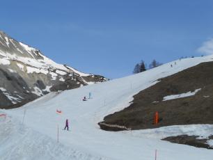 The piste down to Le Tour village